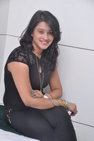 Priya Anduluri Actress Gallery